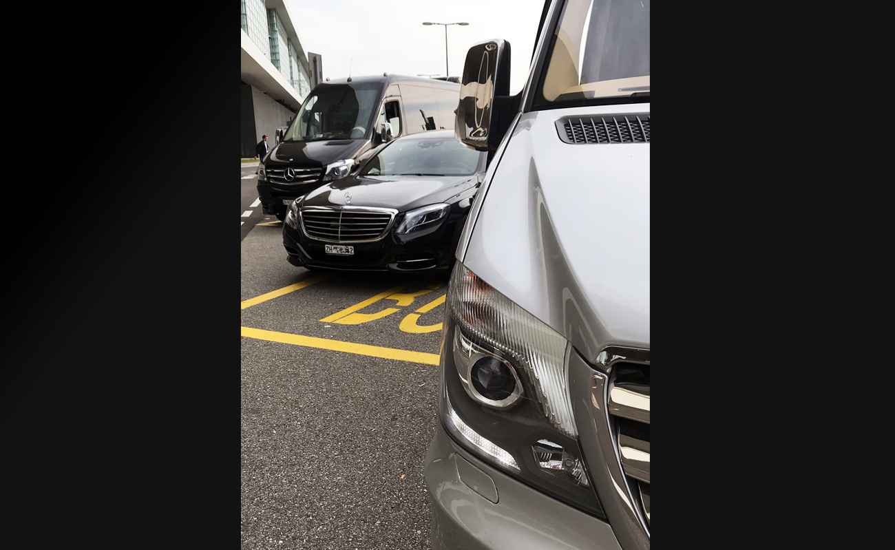Mercedes_Sprinter_Limousine_Service_Zurich_mit_Fahrer_Kleinbus_mit_Chauffuer_54